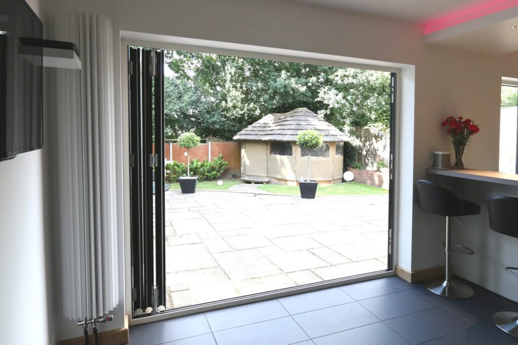 dual colour aluminium bifold door kitchen ridgemount sieger systems 4 scaled
