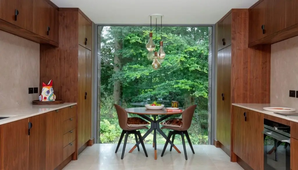 fixed frameless window contemporary somerset home waterfalls sieger systems 1400x800 1 1024x585