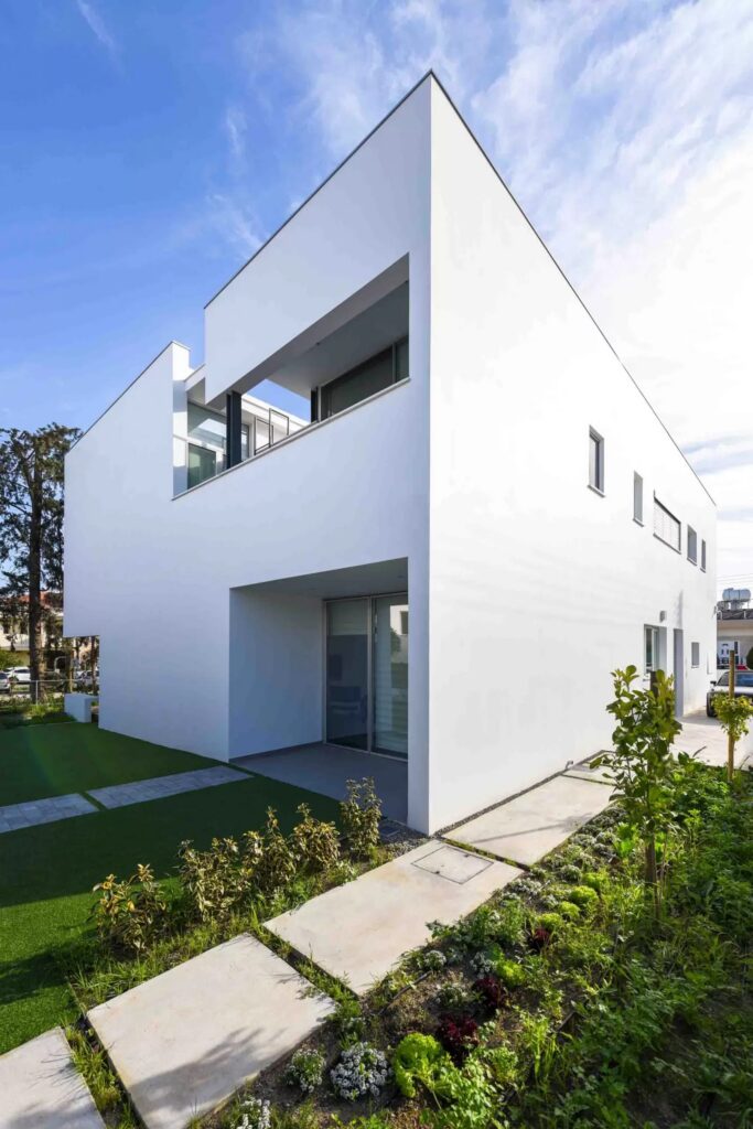 house latisia 1 scaled